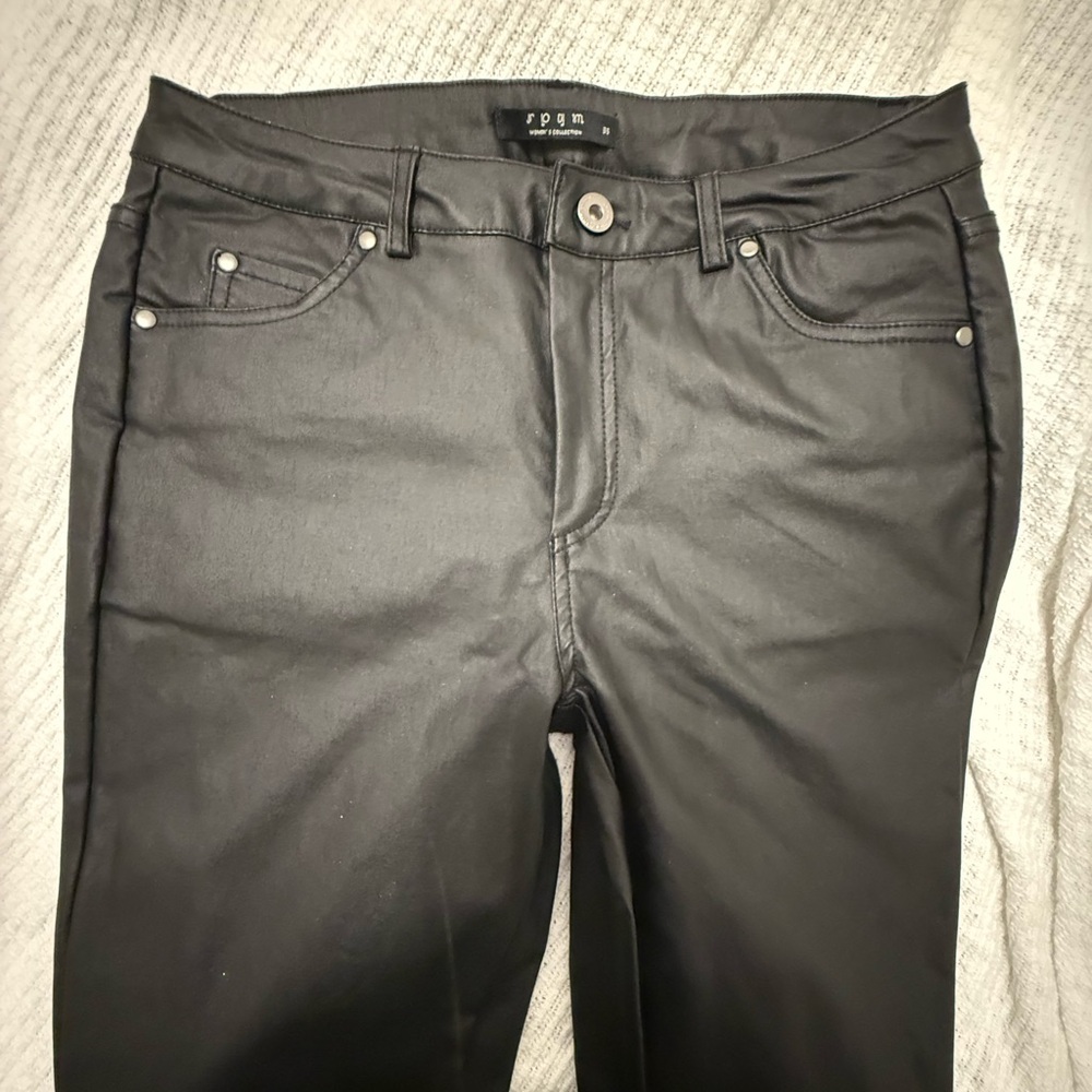 Women's Charcoal Straight Leg Jeans